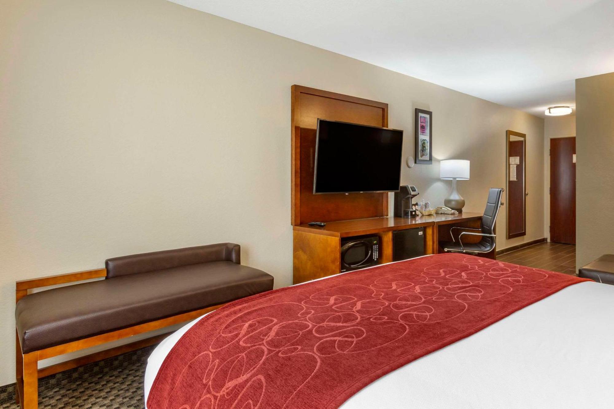 Comfort Phoenix Airport Hotel 3*