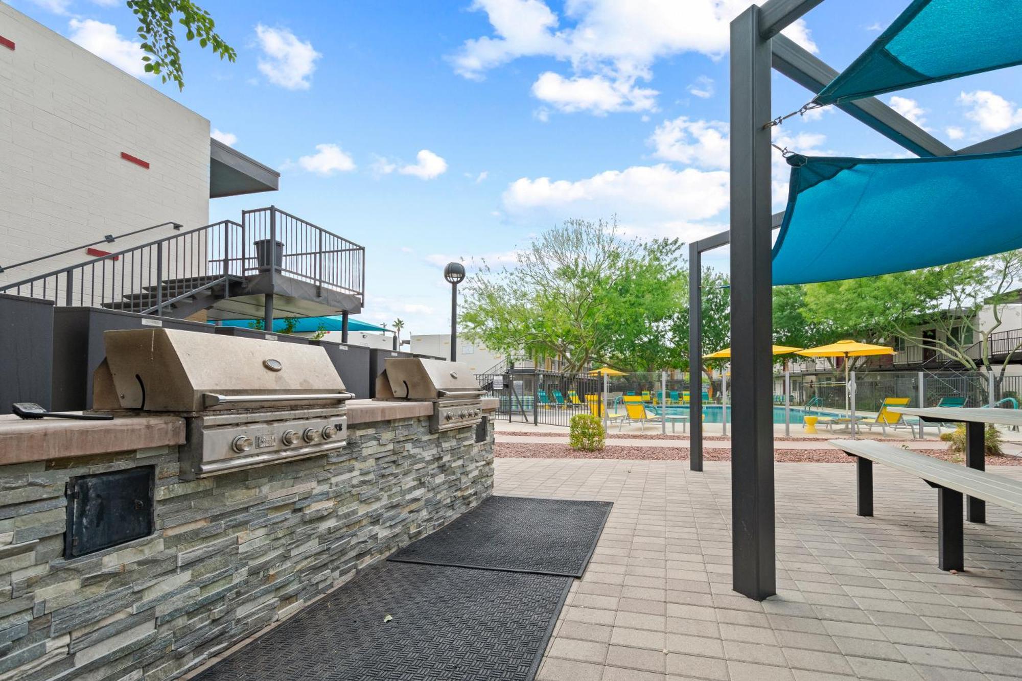 2b1b Stylish Haven - Pool And Parking Apartment Tempe