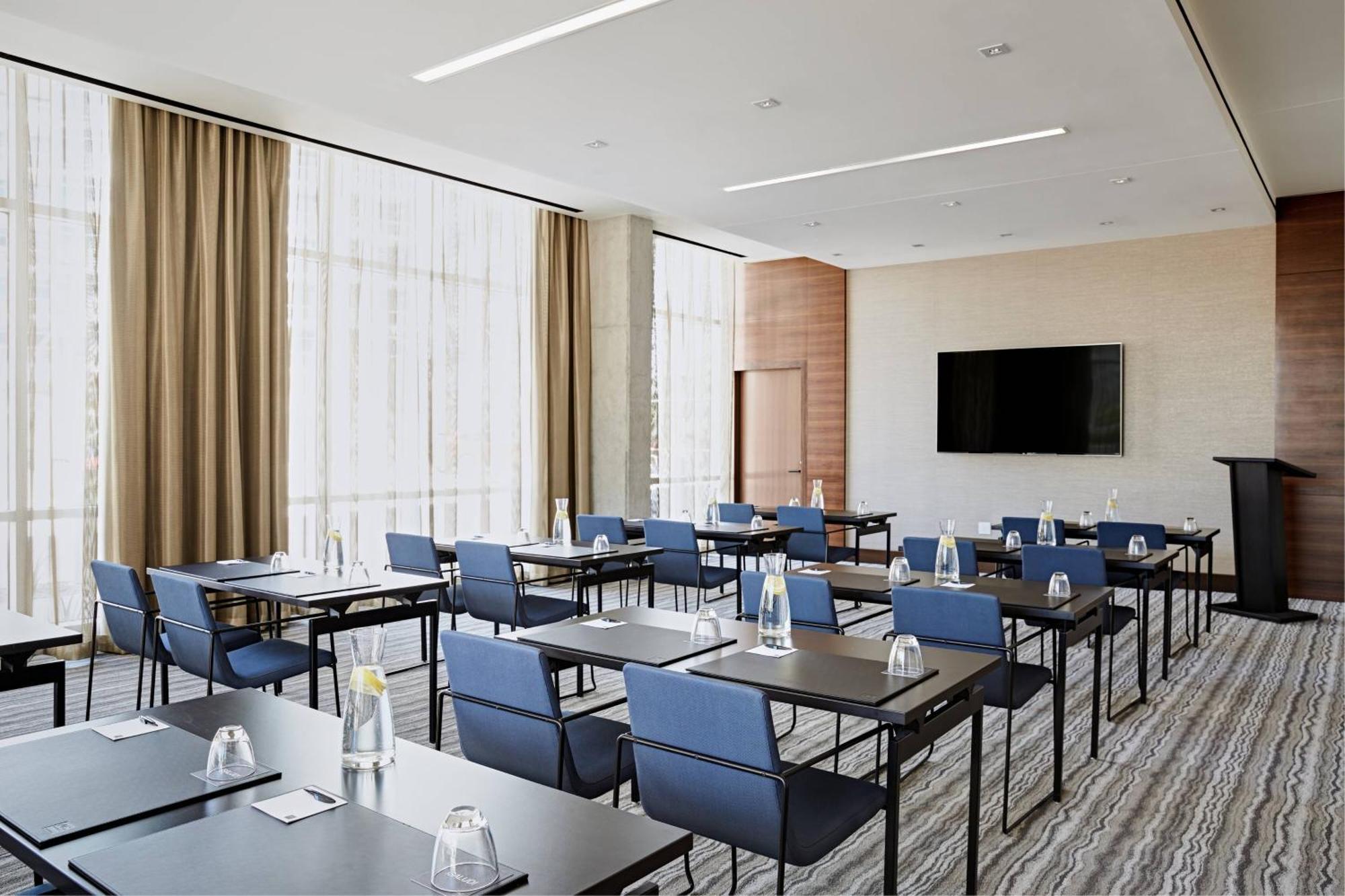 Hotel Ac By Marriott Phoenix Tempe/downtown 4*