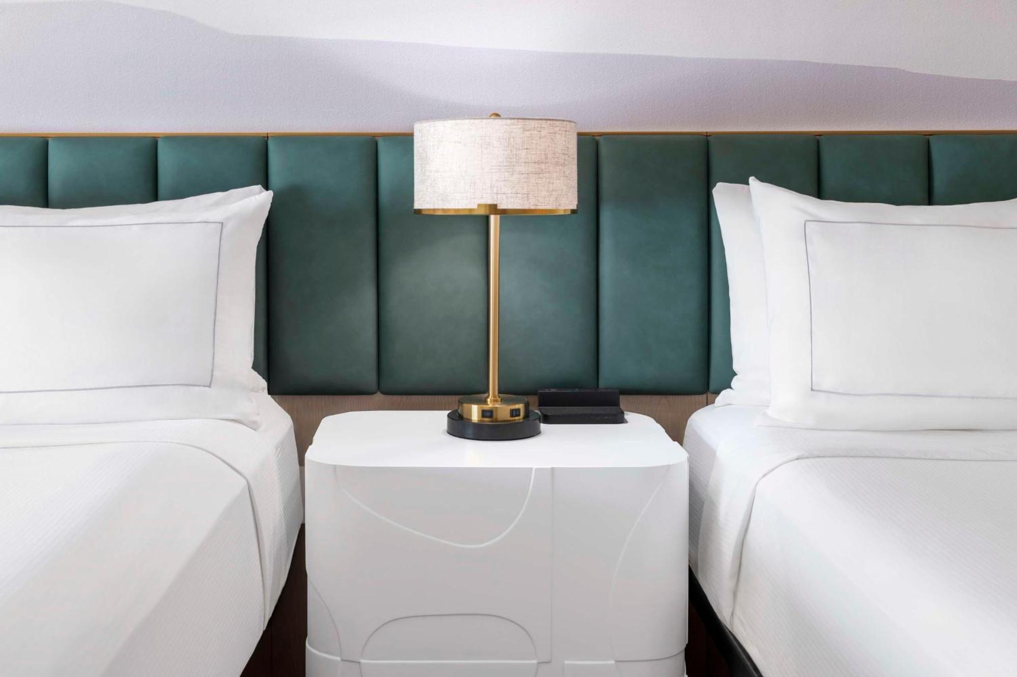 Doubletree By Hilton Phoenix-gilbert 4*