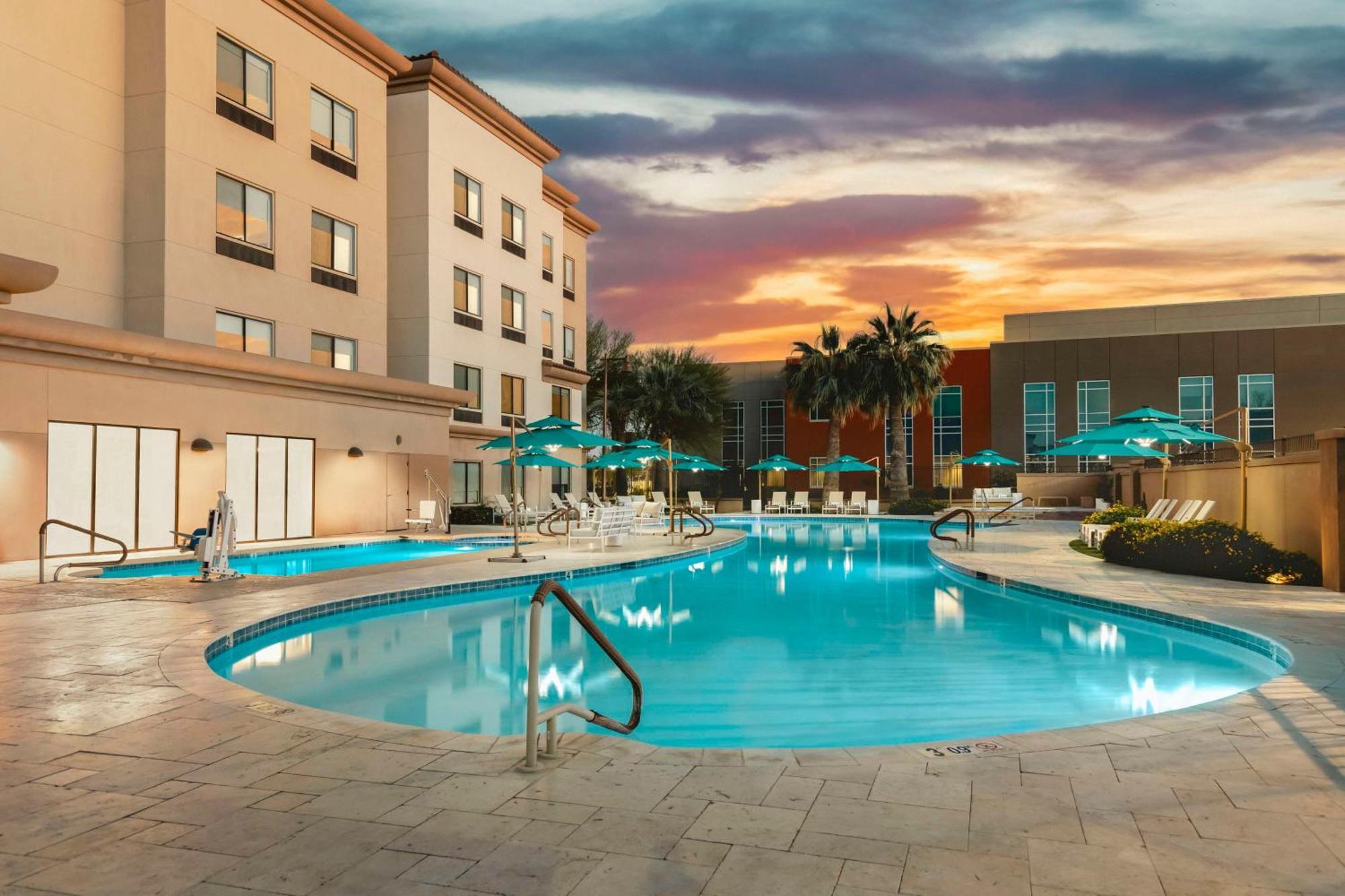 Doubletree By Hilton Phoenix-gilbert 4*