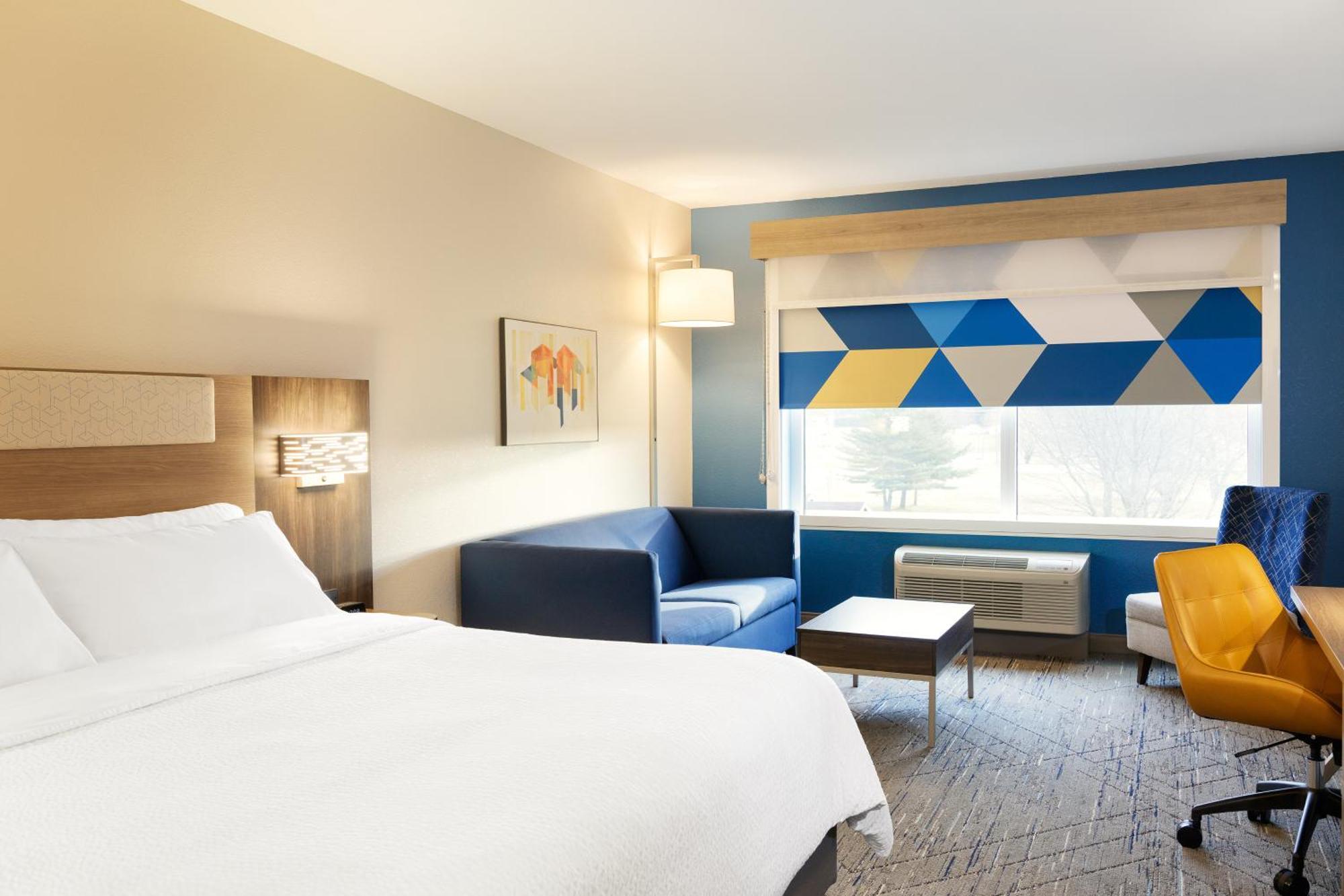Hotel Express & By Ihg 3*