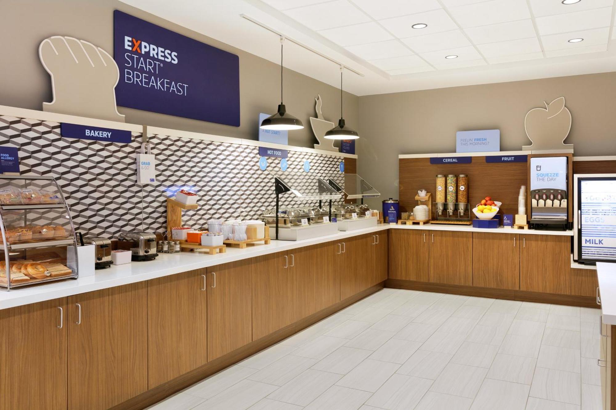 Express & By Ihg