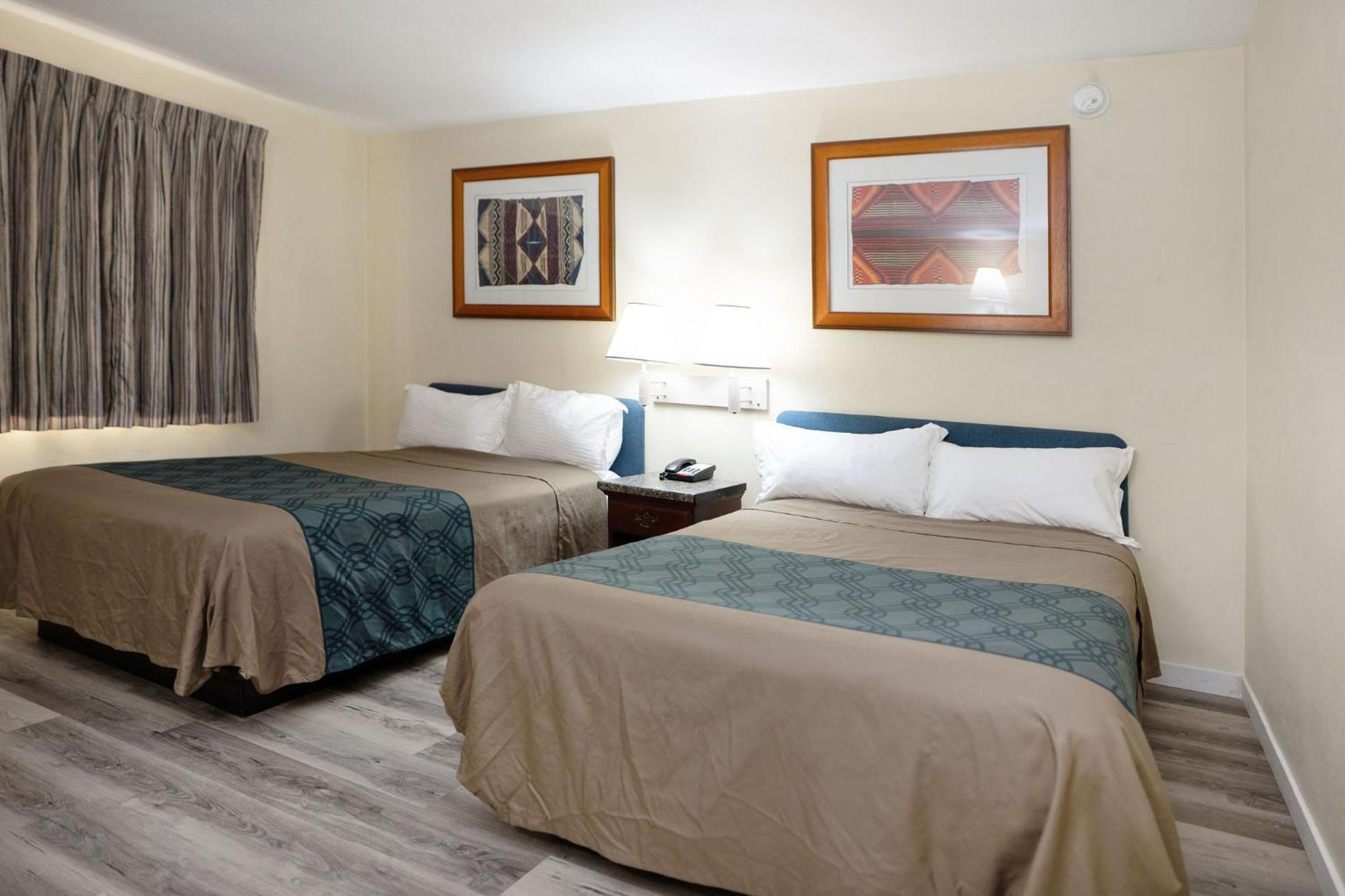 Hotel Central Phoenix Hotel 2*
