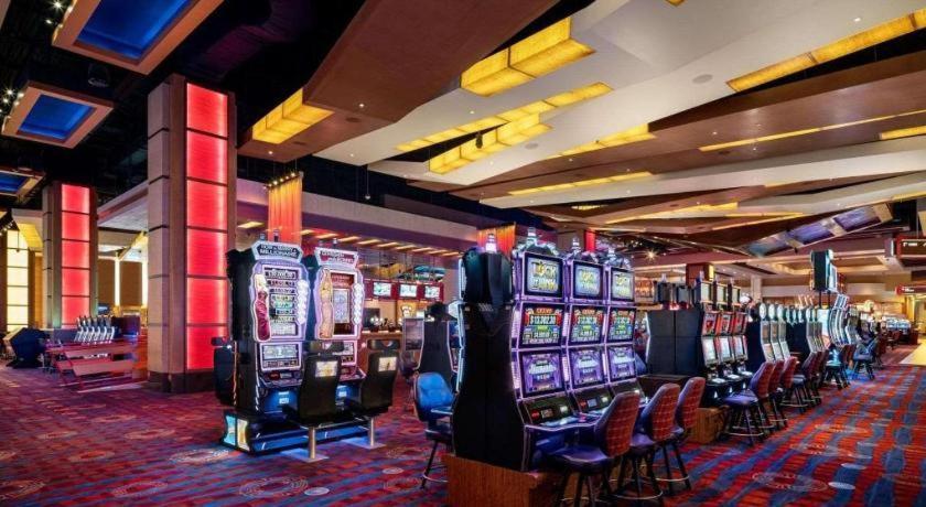 Vee Quiva & Casino 3* Phoenix