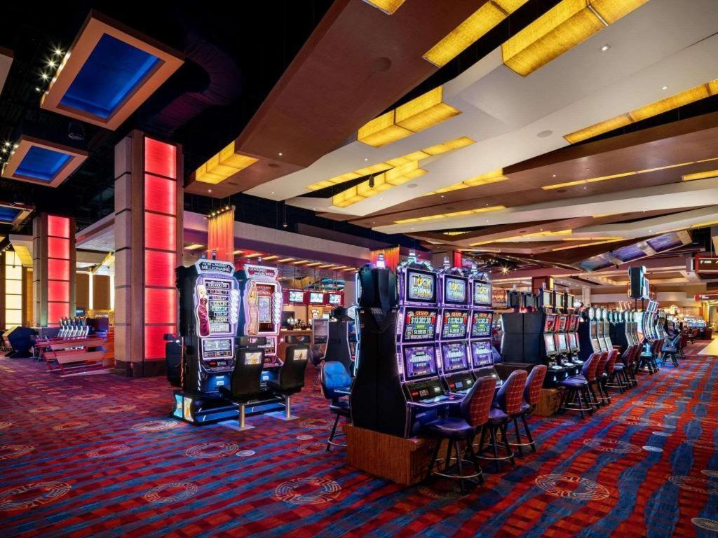Vee Quiva & Casino Hotel