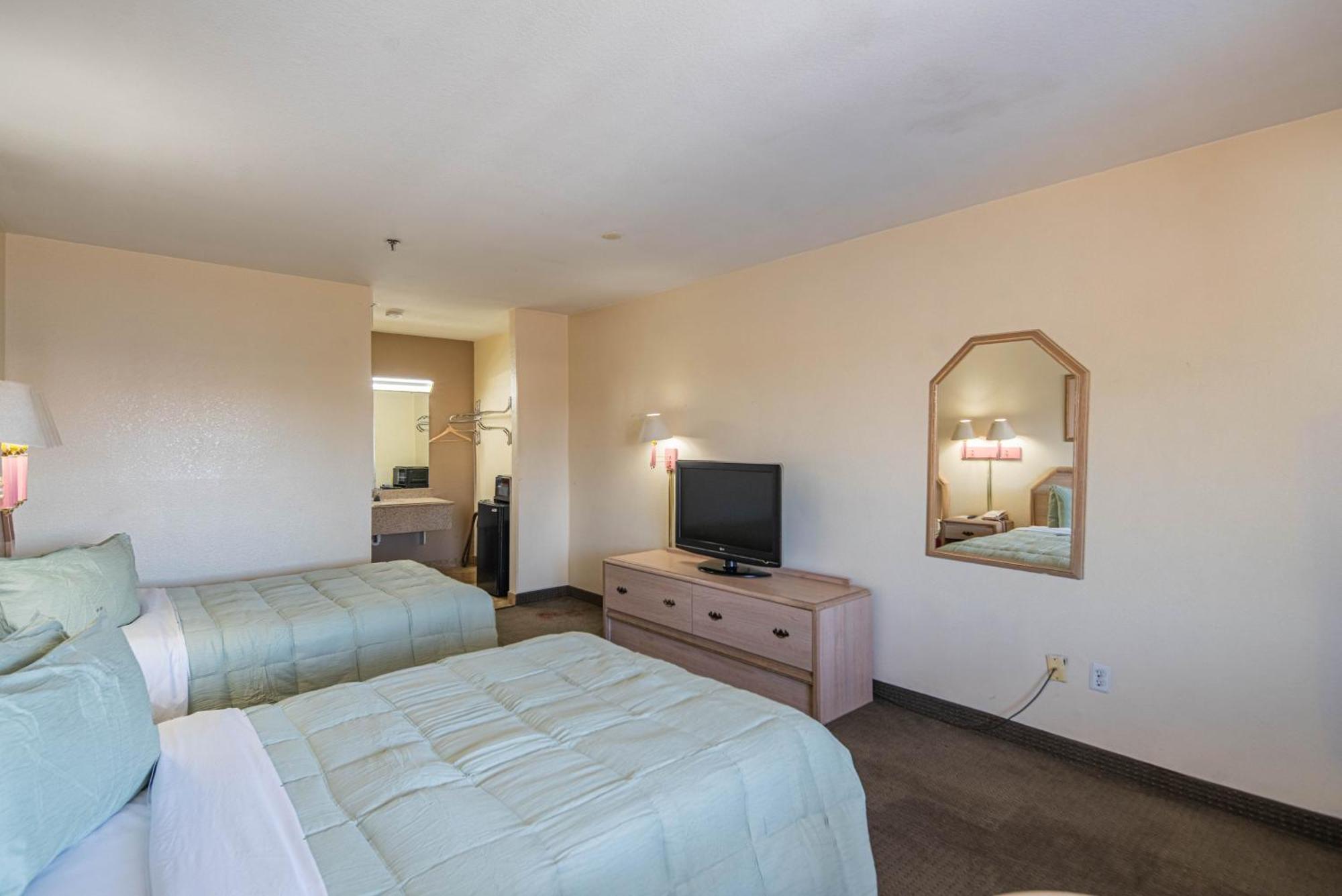 Hotel Rising