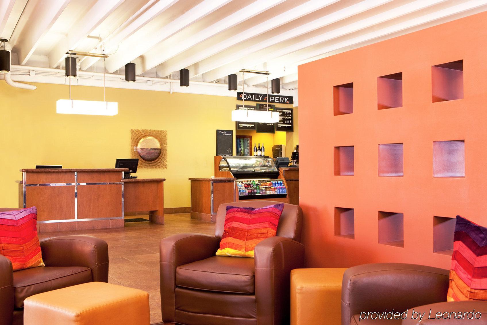 Moxy Phoenix Tempe/asu Area Hotel