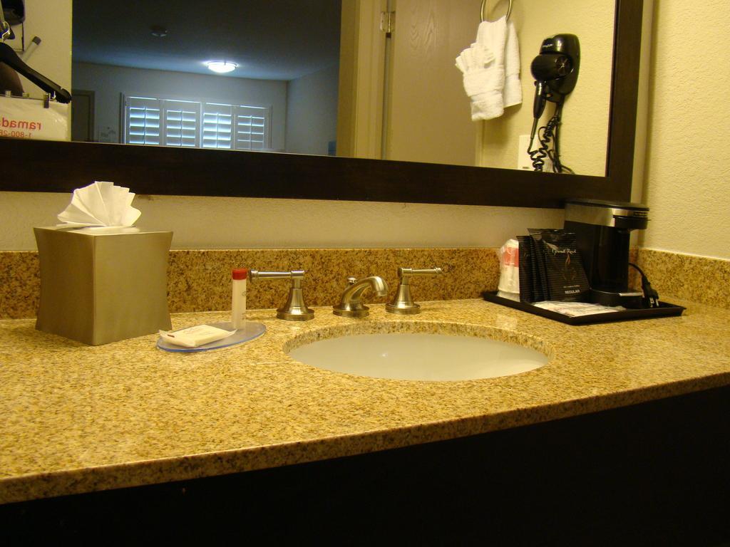 Hotel Infinity & 3*