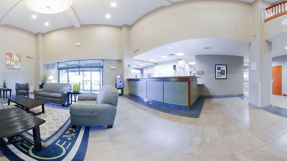 & - West Phoenix Area By Ihg Goodyear