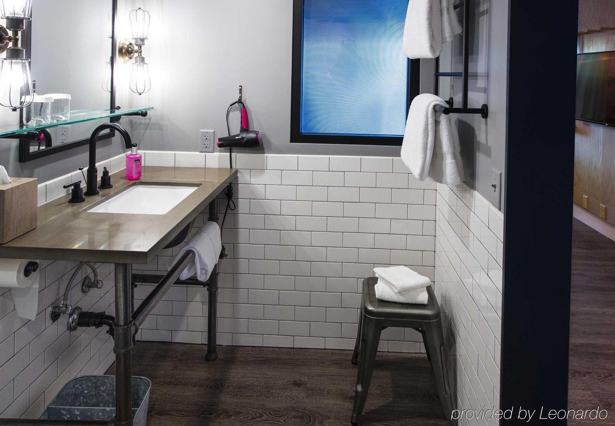 Hotel Moxy Phoenix Tempe/asu Area 3*
