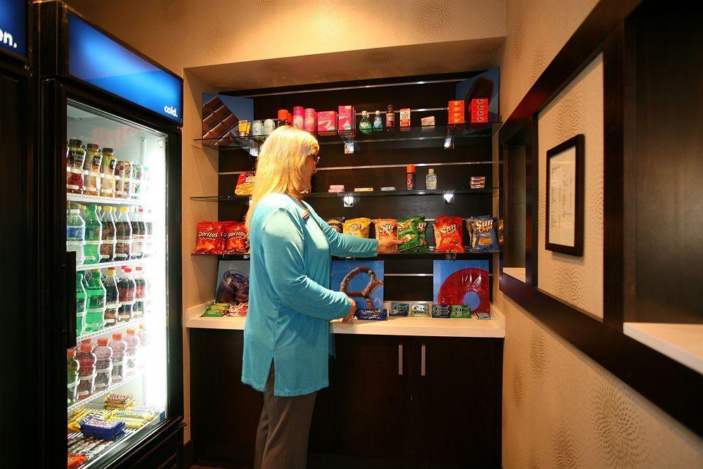 Hampton Tucson-airport 3*