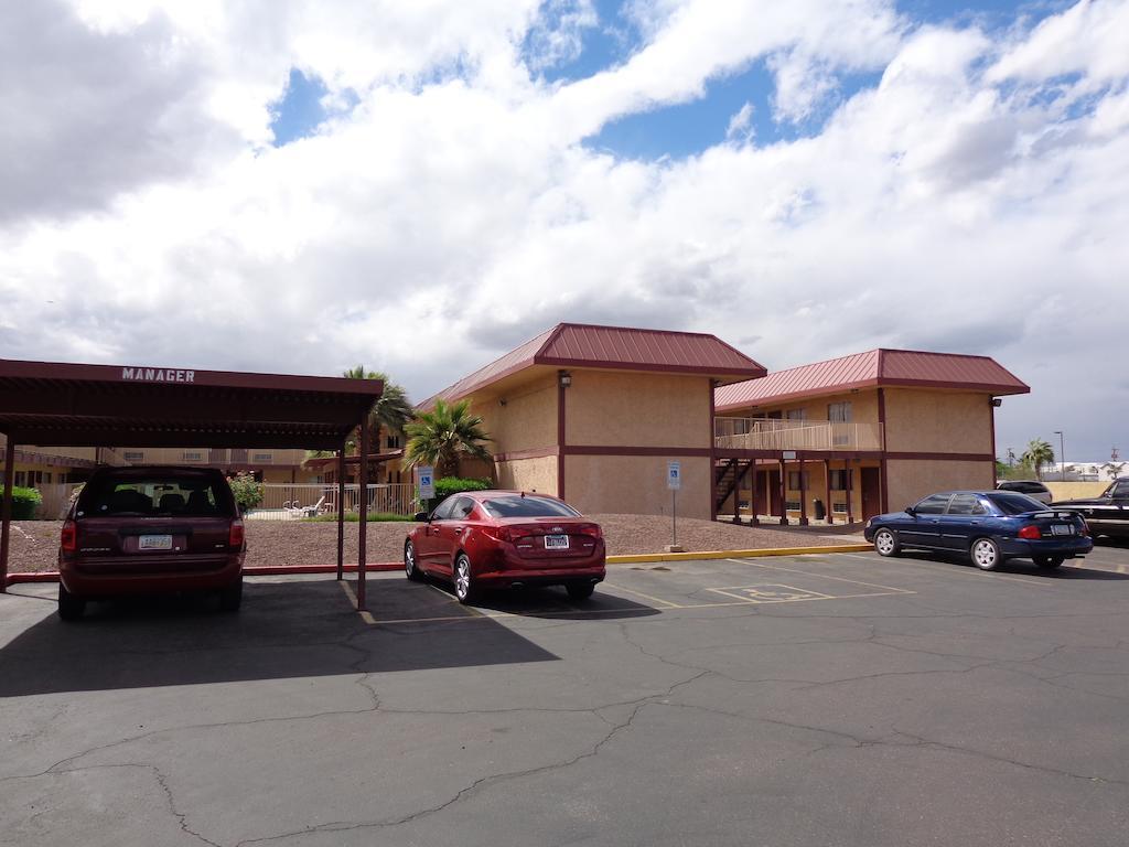 Knights At N Black Canyon Hwy Motel Phoenix