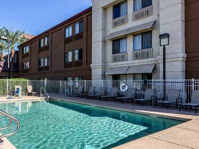 Red Roof Plus+ - Phoenix Airport Hotel Tempe