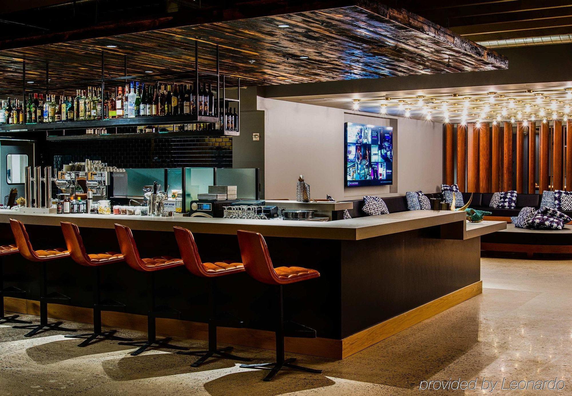 Moxy Phoenix Tempe/asu Area Hotel Tempe