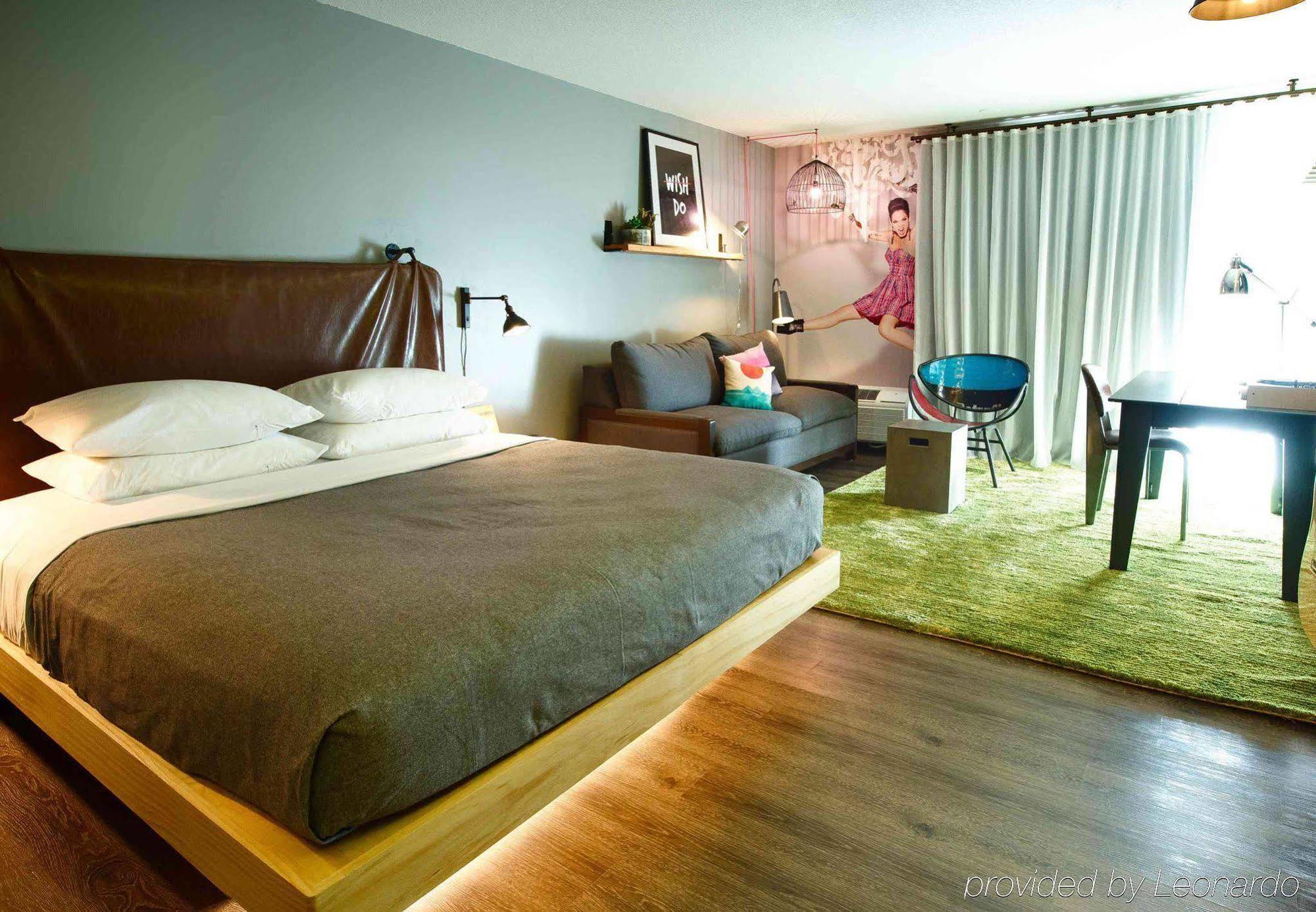 Moxy Phoenix Tempe/asu Area 3*