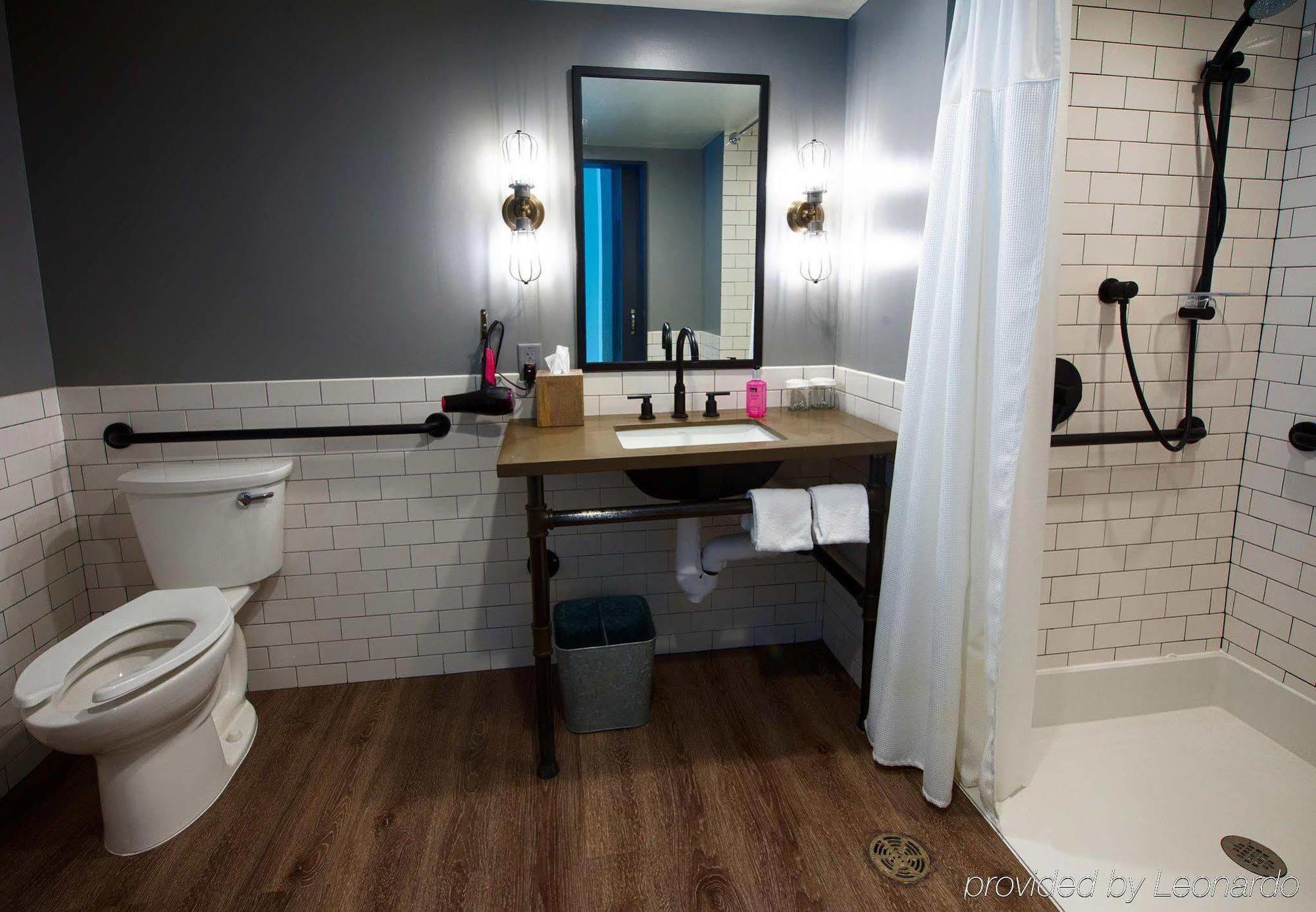 Hotel Moxy Phoenix Tempe/asu Area