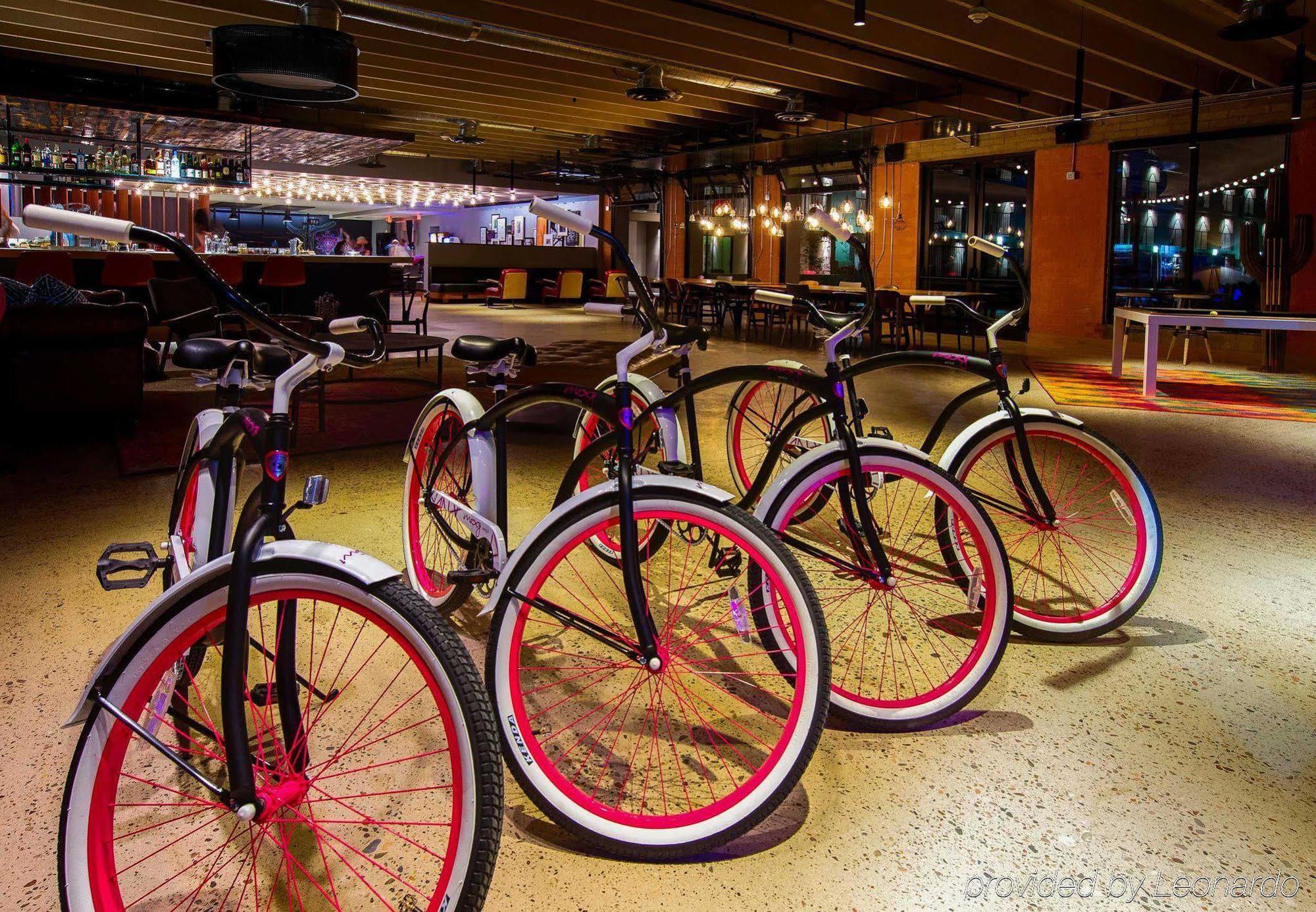 Moxy Phoenix Tempe/asu Area Hotel