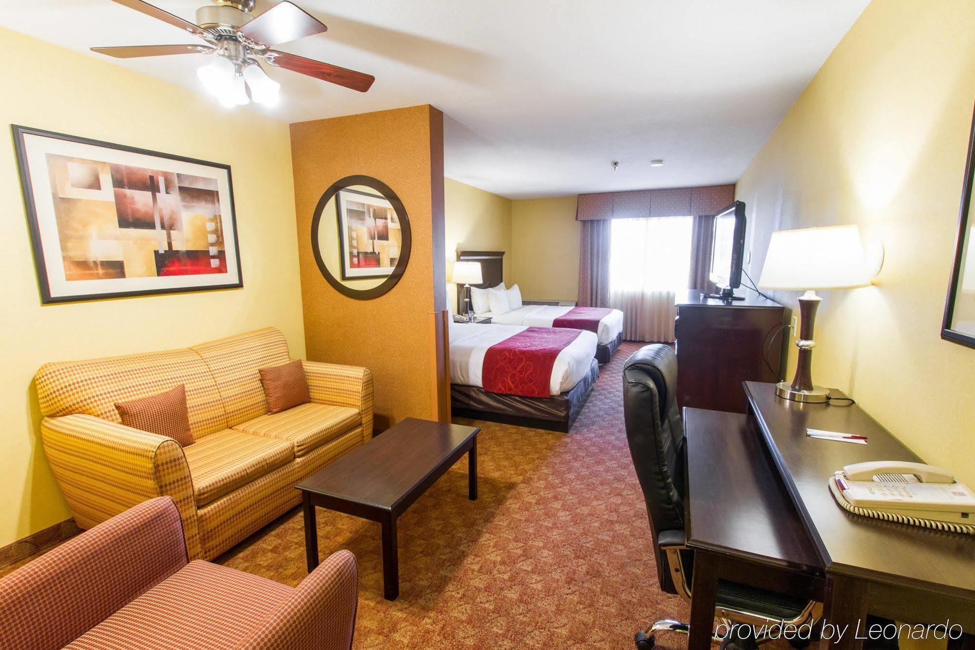 Comfort Phoenix Airport 3*