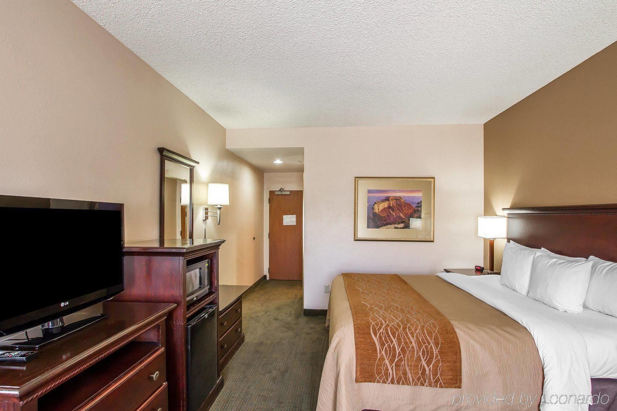 Inn Comfort I-10 West At 51st Ave 3*