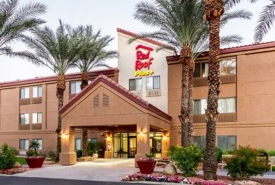 Hotel Red Roof Plus+ - Phoenix Airport Tempe