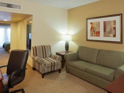 Country & By Radisson, Mesa, Az Hotel