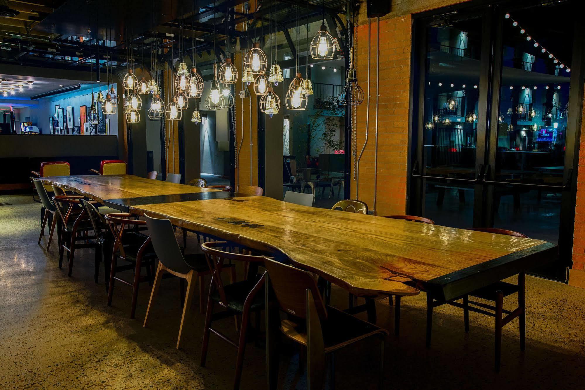 Moxy Phoenix Tempe/asu Area 3* Tempe