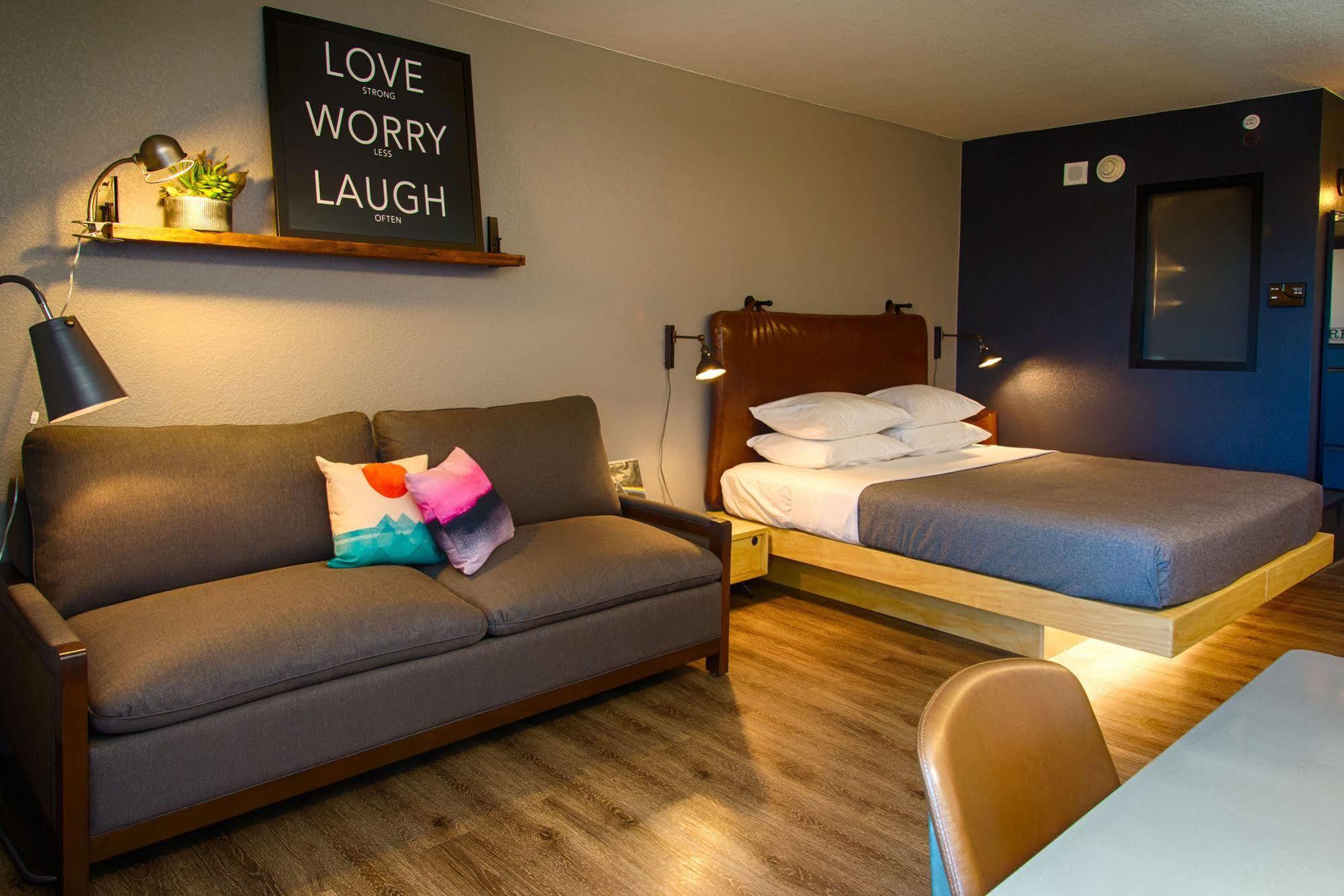 Hotel Moxy Phoenix Tempe/asu Area 3*