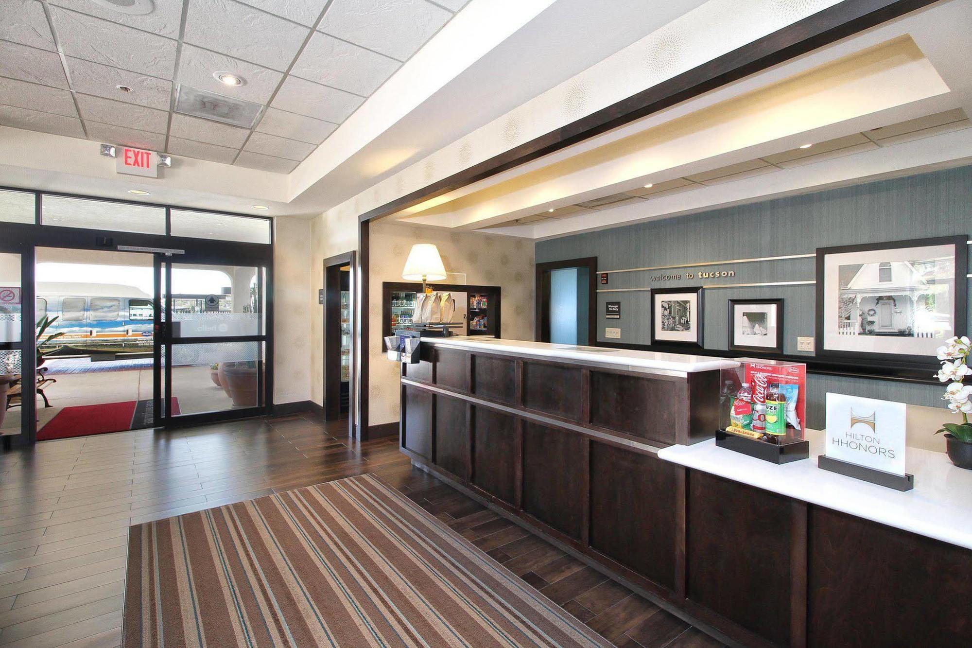 Hampton Tucson-airport