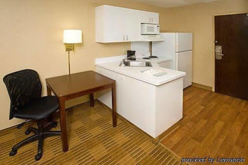 Extended America - - Midtown Hotel