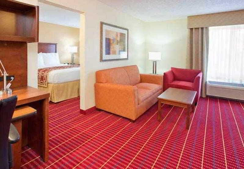 Towneplace At Arizona Mills Mall Hotel 3*