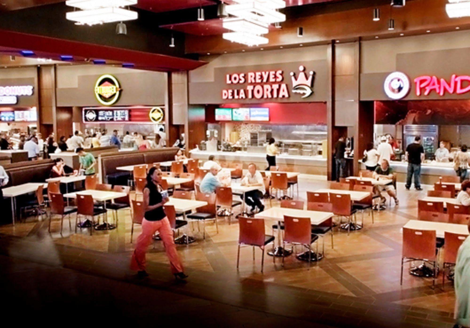 Vee Quiva & Casino 3* Phoenix
