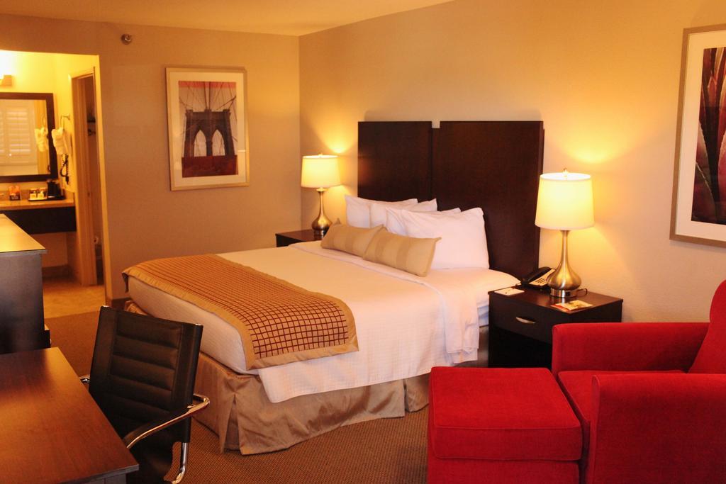 Hotel Infinity & 3*