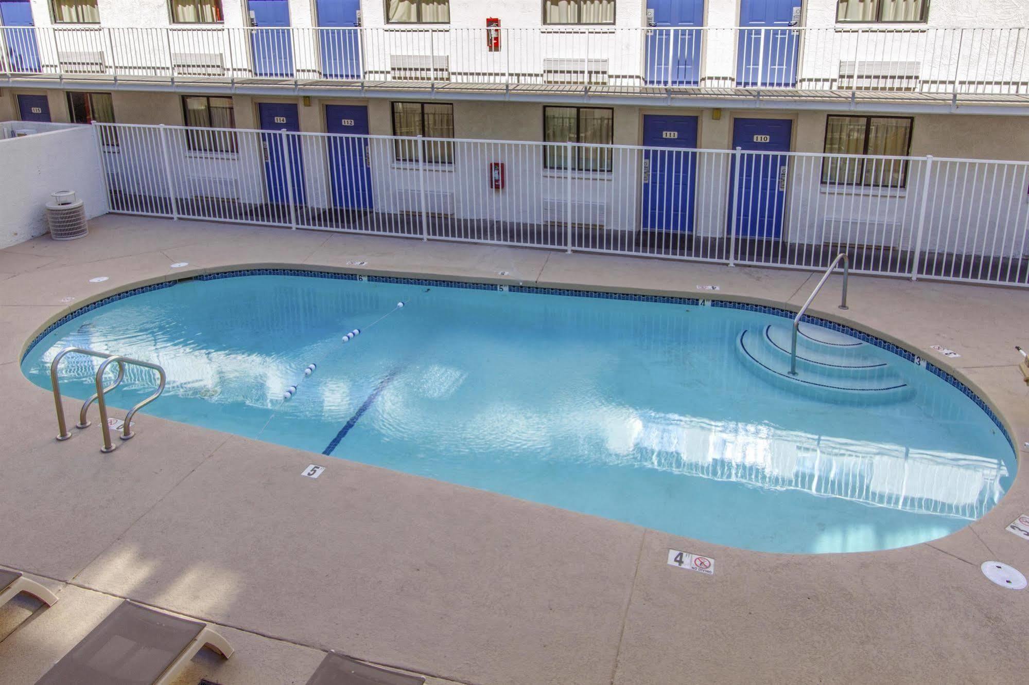 Phoenix Inn 2*