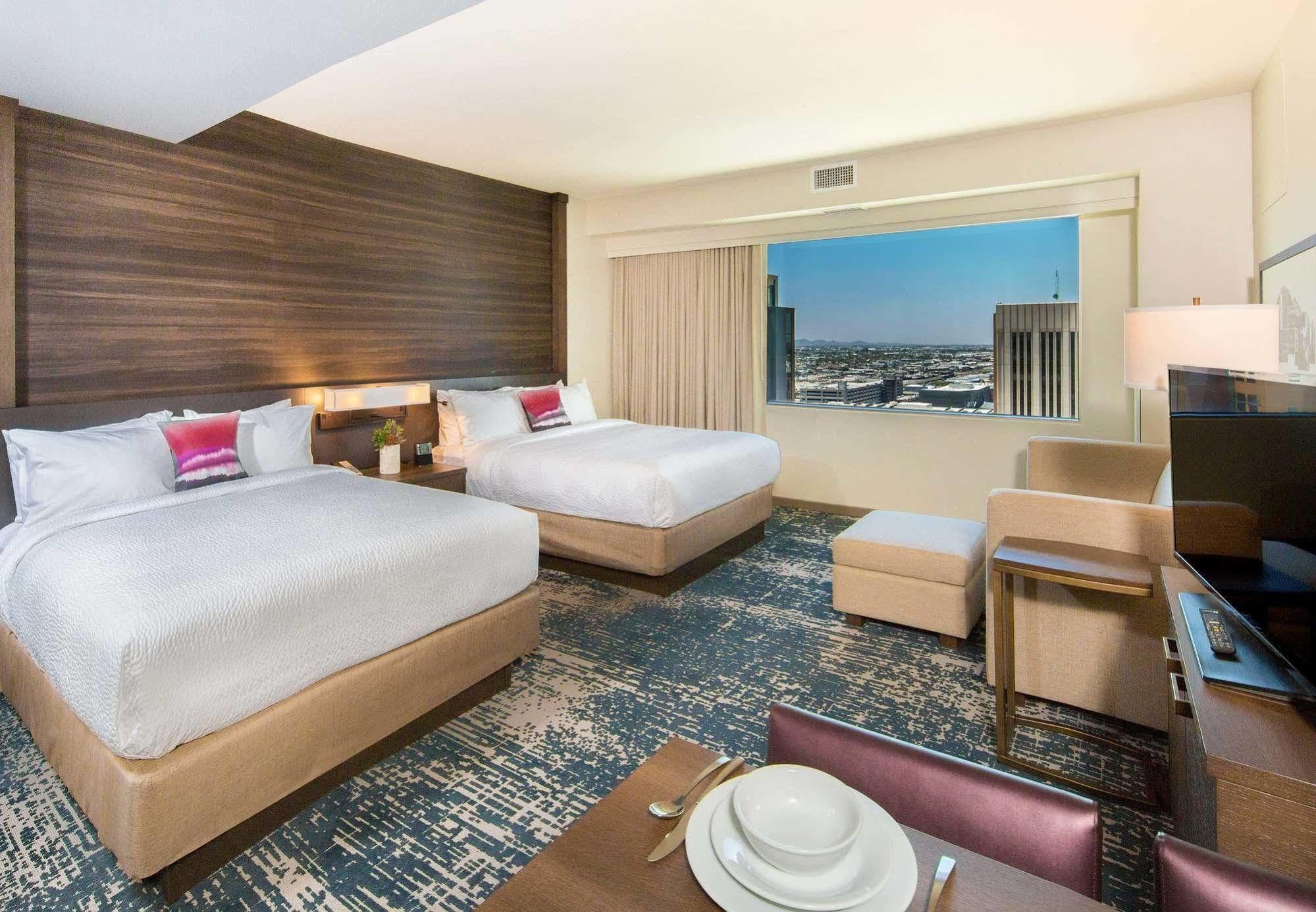 Hotel By Marriott Downtown 3*