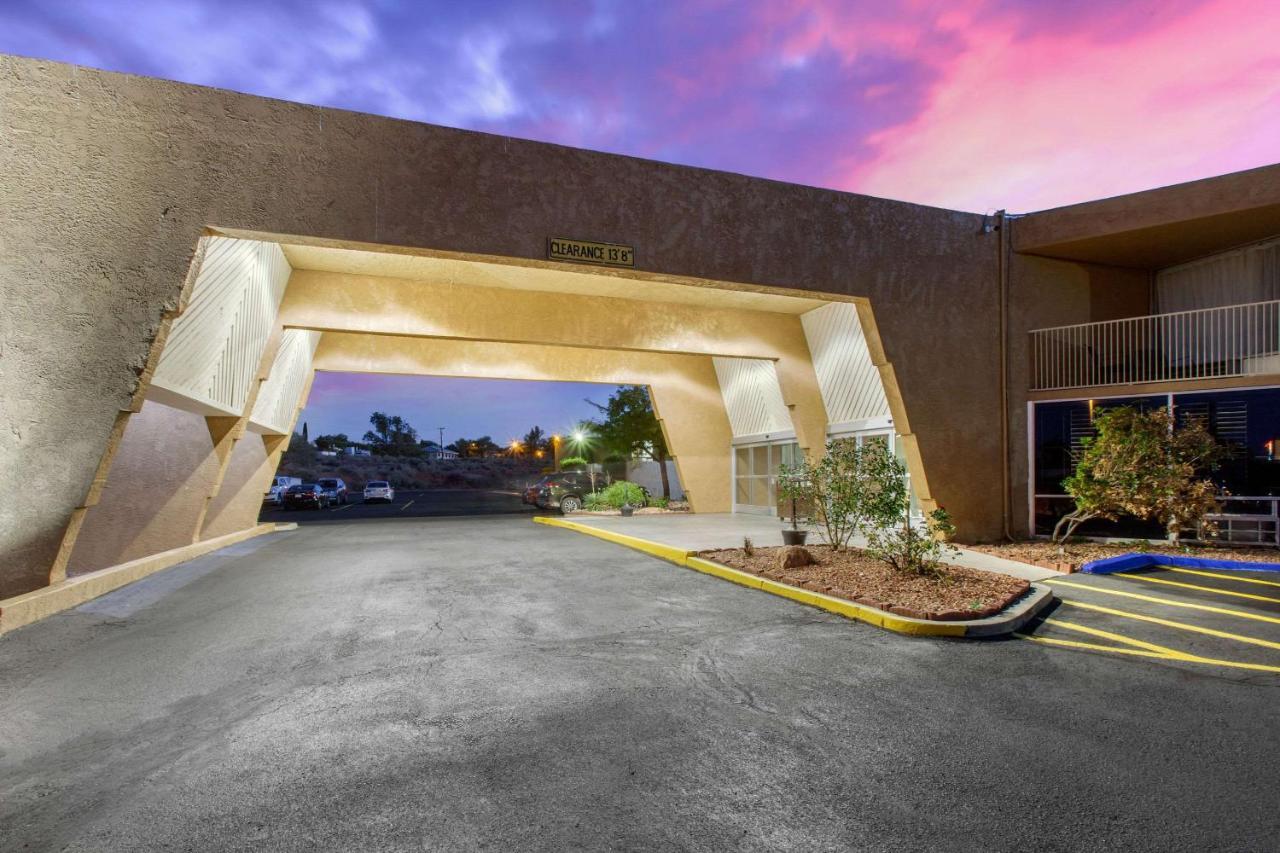 Quality View Of Powell - Inn Page