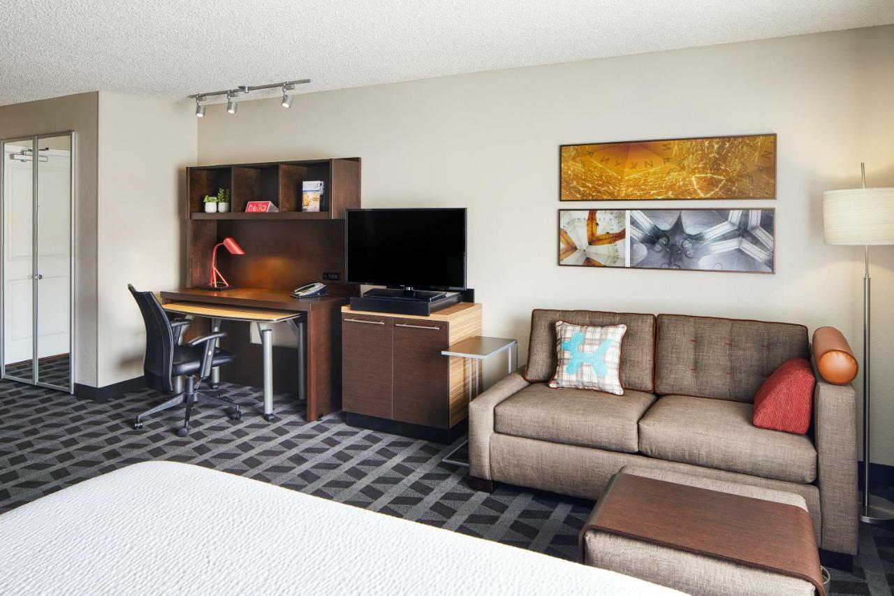Towneplace At Arizona Mills Mall 3*