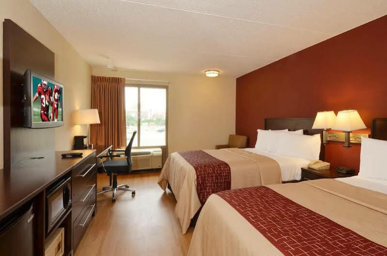 Red Roof Plus+ - Phoenix Airport 3* Tempe