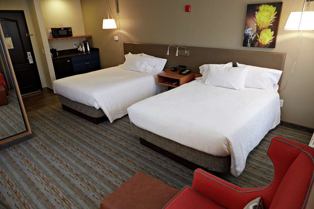 Hilton Garden Airport Hotel