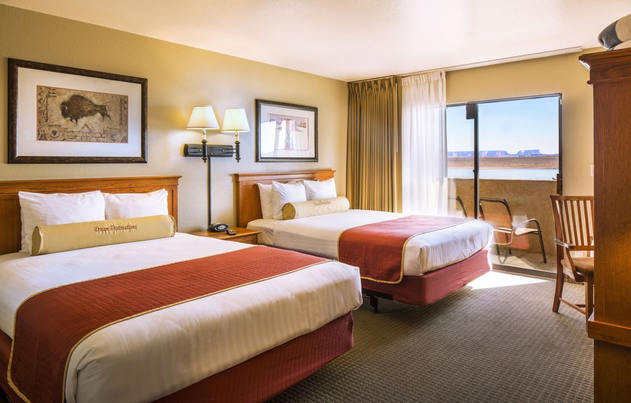 Powell Hotel Page