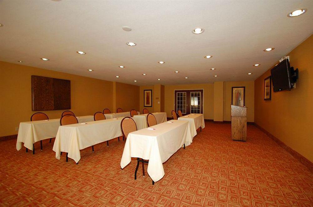 Comfort Phoenix Airport Hotel