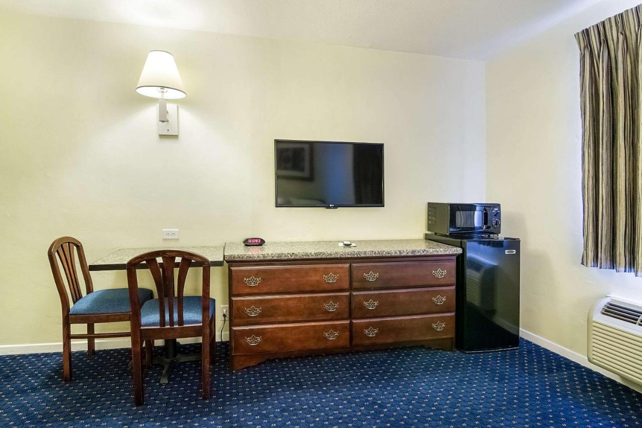 Central Phoenix Hotel 2* Phoenix
