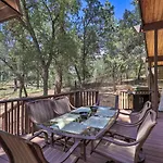 Rustic-Chic Prescott Cabin With Deck In Wooded Area!