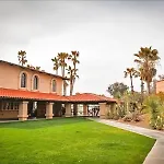 Voyager Resort Inn