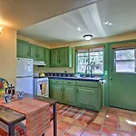 Modern Green Valley Condo - Near National Park!