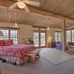 Bright Prescott Studio With Thumb Butte Views!