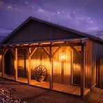 -Pet Friendly- Miners Cabin #5 -Two Double Beds - Private Balcony