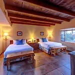 Hacienda Del Sol Guest Ranch Resort