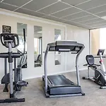 Days Hotel By Wyndham Peoria Glendale Area