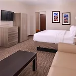 Holiday Inn Express & Suites Williams By Ihg